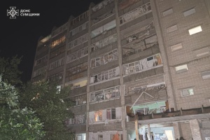 Russian airstrike hits apartment buildings in Sumy: 12 civilians injured, including minor