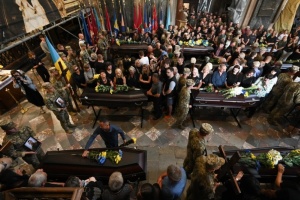 Ukrainian soldiers buried in Lviv after dying in captivity during transfer for exchange