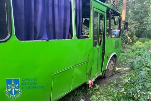 Russians shell bus in Sumy Region: three dead, five wounded