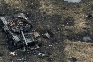 Ukrainian drone operators destroy Russian tank in Pokrovsk sector