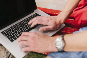 Замість десятків документів - один файл: в Україні запрацювала система Е-аудит