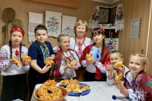 Хліб як свідок: на Вінниччині готують сто видів обрядової випічки