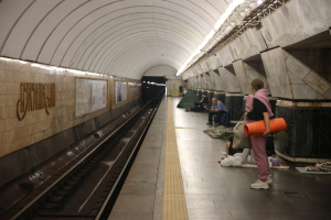 Un corte de electricidad paraliza el metro y las escaleras mecánicas en Kyiv