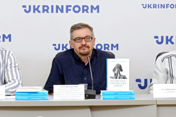 Директор Українського наукового інституту Гарварду Плохій іде у відставку