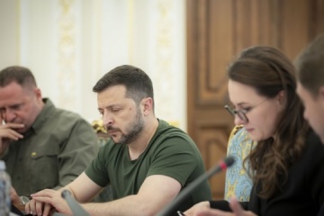 Volodymyr Zelensky et des membres de la Chambre de commerce américaine ont discuté de la coopération économique et sécuritaire