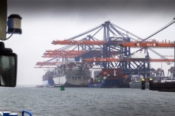 FT : Le plus grand port d'Europe se prépare à la guerre avec la Russie