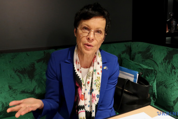 EU-Erweiterungskommissarin Kos in Ukraine eingetroffen