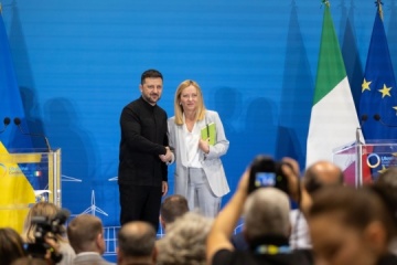 Volodymyr Zelensky dresse le bilan de la Conférence sur la reconstruction à Rome