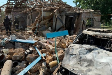 Guerre en Ukraine : Un civil tué et un autre blessé dans des bombardements russes sur la région de Dnipropetrovsk 