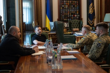 Volodymyr Zelensky annonce de nouvelles frappes en profondeur sur le territoire russe 