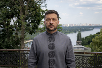Célébrations de la Journée de l’État ukrainien à Kyiv en présence du président Zelensky