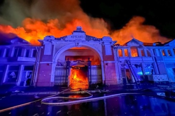 Drone strikes hit Odesa: residential building destroyed, fires at Pryvoz market 