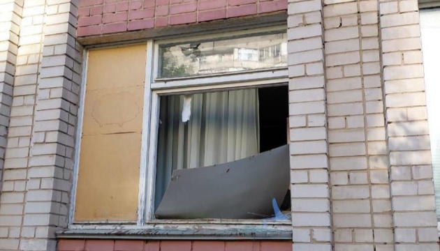 Росіяни вночі обстріляли Херсон - пошкоджений дитячий садок Росіяни вночі обстріляли Херсон - пошкоджений дитячий садок