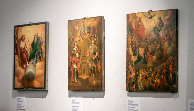 У Києво-Печерській лаврі відкрилася виставка «Трійця Святая, слава Тобі» У Києво-Печерській лаврі відкрилася виставка «Трійця Святая, слава Тобі»