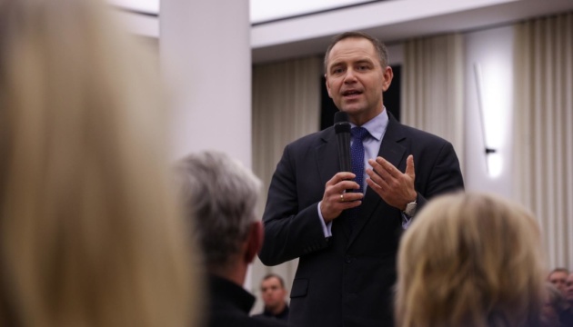 Nawrocki domaga się symetrii w stosunkach polsko-ukraińskich i zaprasza Zełenskiego do Warszawy