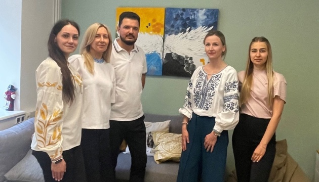 Представники посольства в Естонії зустрілися з українцями у місті Пярну Представники посольства в Естонії зустрілися з українцями у місті Пярну