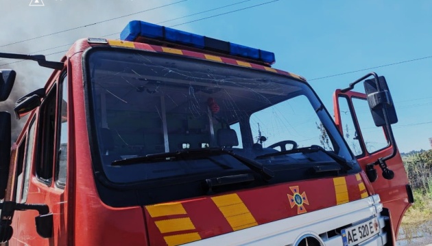 У Кривому Розі внаслідок повторного удару РФ постраждали двоє рятувальників