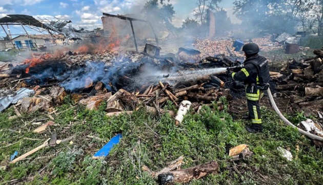Russian forces target Kharkiv region with airstrikes, destroy storage facility Russian forces target Kharkiv region with airstrikes, destroy storage facility