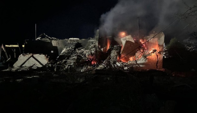 Volodymyr Zelensky : En une semaine, la Russie a lancé environ 1 270 drones et près de 1 000 bombes aériennes guidées sur l’Ukraine