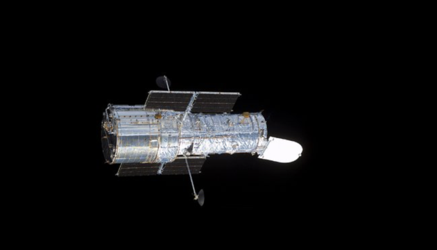 Hubble показав галактику в сузір’ї Ерідана із двома надновими, одна з яких стала «зомбі-зіркою» Hubble показав галактику в сузір’ї Ерідана із двома надновими, одна з яких стала «зомбі-зіркою»