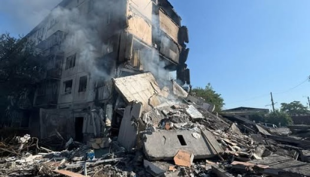 На Донеччині через російські обстріли упродовж дня одна людина загинула і ще семеро поранені На Донеччині через російські обстріли упродовж дня одна людина загинула і ще семеро поранені