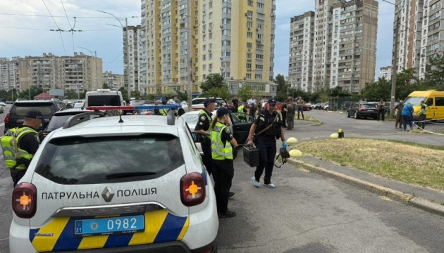 У Деснянському районі Києва невідомий застрелив чоловіка У Деснянському районі Києва невідомий застрелив чоловіка