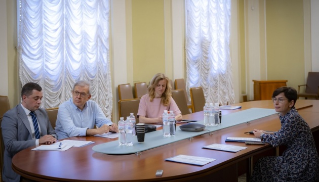 В Україні стартувала програма, що дозволить залучати викладачів із 250 університетів світу В Україні стартувала програма, що дозволить залучати викладачів із 250 університетів світу