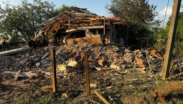 Drei Häuser in Region Tschernihiw innerhalb von 24 Stunden durch russische Angriffe zerstört Drei Häuser in Region Tschernihiw innerhalb von 24 Stunden durch russische Angriffe zerstört