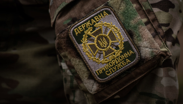 Grenzsoldaten treffen mit FPV-Drohnen Murom-P-Komplex, Treibstoffdepot und russischen Checkpoint Grenzsoldaten treffen mit FPV-Drohnen Murom-P-Komplex, Treibstoffdepot und russischen Checkpoint
