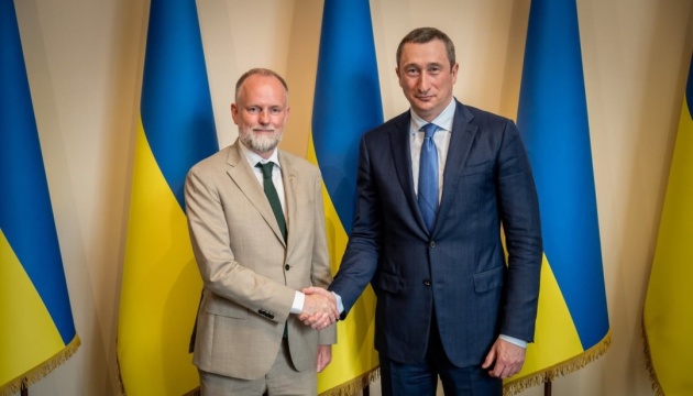 Чернишов обговорив з послом Швеції можливість відкриття Центру єдності Чернишов обговорив з послом Швеції можливість відкриття Центру єдності