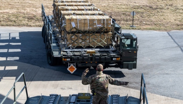 Nach der Pause bekommt Ukraine wieder Waffen aus USA – Reuters Nach der Pause bekommt Ukraine wieder Waffen aus USA – Reuters
