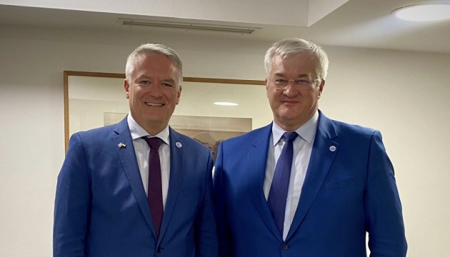 Сибіга обговорив із генсеком ОЕСР подальшу продуктивну співпрацю Сибіга обговорив із генсеком ОЕСР подальшу продуктивну співпрацю