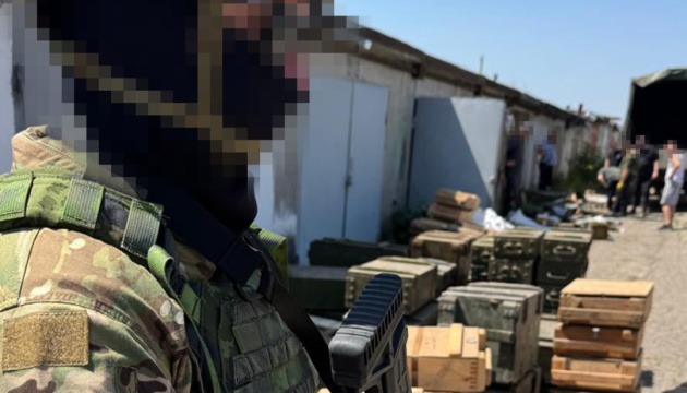 У Харкові виявили таємний склад озброєння, яке росіяни планували використовувати для диверсій У Харкові виявили таємний склад озброєння, яке росіяни планували використовувати для диверсій