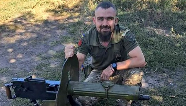 Пам'яті командира відділення зенітного ракетного взводу Віталія Федуна (позивний «Абдула») Пам'яті командира відділення зенітного ракетного взводу Віталія Федуна (позивний «Абдула»)