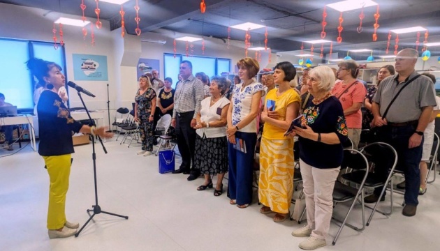 У Києві відбулася презентація книги «Воїн світла» маріупольської поетеси У Києві відбулася презентація книги «Воїн світла» маріупольської поетеси