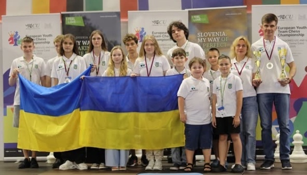 Українські шахістки здобули два «срібла» на юніорському Євро у Словенії Українські шахістки здобули два «срібла» на юніорському Євро у Словенії