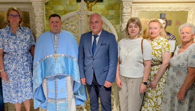 У Молдові українська громада долучилася до вшанування Дня Української Державності У Молдові українська громада долучилася до вшанування Дня Української Державності