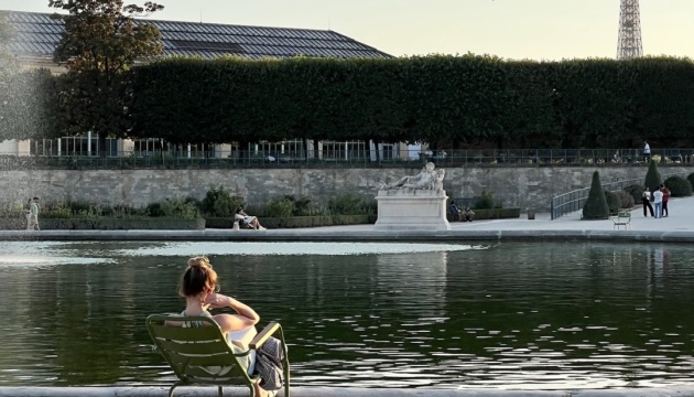 Зйомки четвертого сезону серіалу «Білий лотос» відбудуться у Парижі - ЗМІ