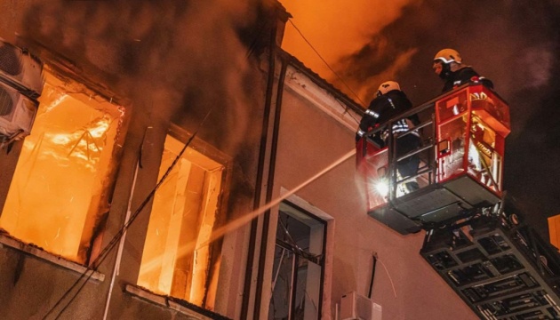 15 osób rannych: Zełenski pokazał skutki rosyjskiego ataku, jednym z celów jest infrastruktura energetyczna 15 osób rannych: Zełenski pokazał skutki rosyjskiego ataku, jednym z celów jest infrastruktura energetyczna