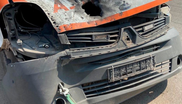 Russian forces attack ambulance in Kharkiv region, injuring medical workers