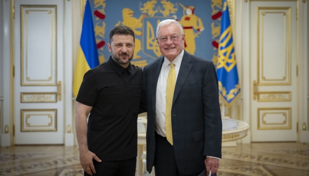 „Putin hat Angst vor Amerika“: Selenskyj über russische Beschüsse während Kelloggs Aufenthalt in Kyjiw