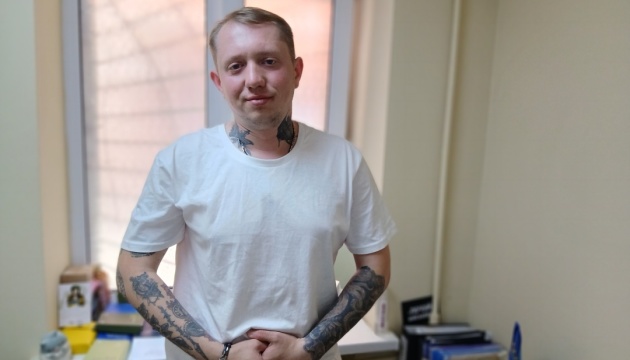 Прикордонник Дмитро Водолага: Після повернення з полону найбільше захотілося сигарету і цукерку Прикордонник Дмитро Водолага: Після повернення з полону найбільше захотілося сигарету і цукерку