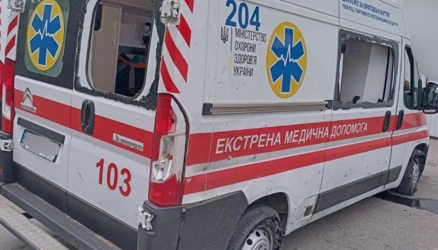 Росіяни атакували з дрона ще одну «швидку» на Херсонщині - постраждали медики Росіяни атакували з дрона ще одну «швидку» на Херсонщині - постраждали медики