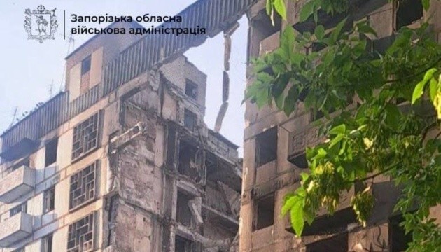 Ворог уночі скинув КАБи на житлові будинки в Степногірську, загинув чоловік Ворог уночі скинув КАБи на житлові будинки в Степногірську, загинув чоловік