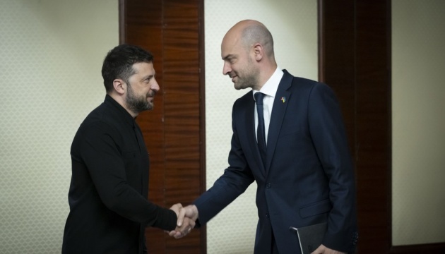 Зеленський обговорив з Барро потребу України в засобах ППО Зеленський обговорив з Барро потребу України в засобах ППО