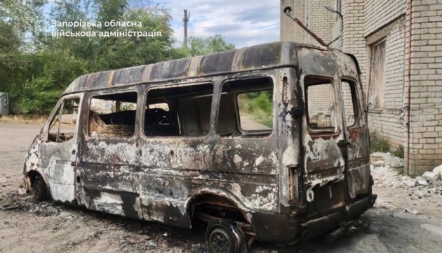 У Запорізькій області росіяни атакували дронами цивільну автівку