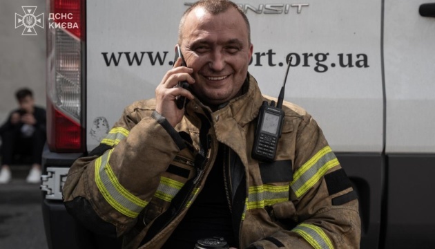 Рятувальники ліквідували всі 15 пожеж, спричинених масованим російським ударом Рятувальники ліквідували всі 15 пожеж, спричинених масованим російським ударом