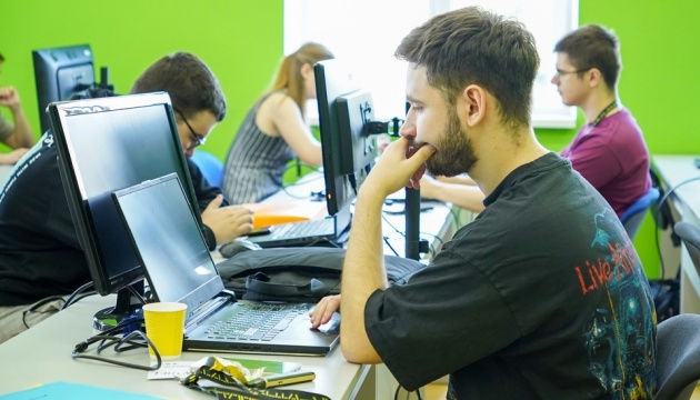 У Житомирі стартувала безкоштовна естонська програма ІТ-освіти У Житомирі стартувала безкоштовна естонська програма ІТ-освіти