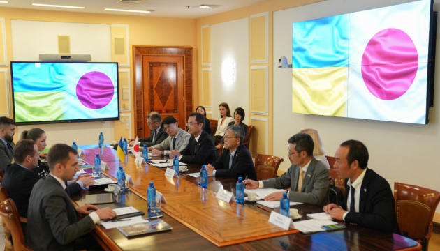 Kuleba aborda con el Embajador de Japón la extensión del Programa de Recuperación de Emergencia hasta 2027