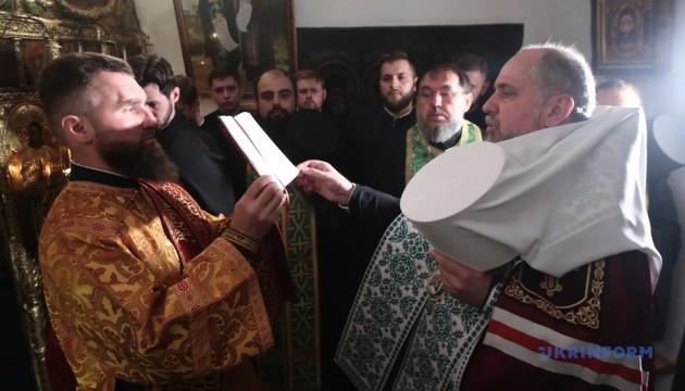 У печерах Києво-Печерської лаври відбулося перше богослужіння ПЦУ У печерах Києво-Печерської лаври відбулося перше богослужіння ПЦУ